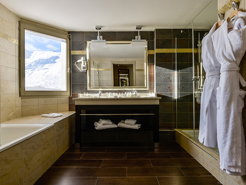 חדר רחצה קלאב מד סקי La Plagne 2100 צרפת