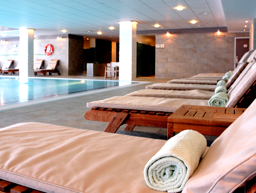 בריכה מקורה קלאב מד סקי Peisey Vallandry צרפת