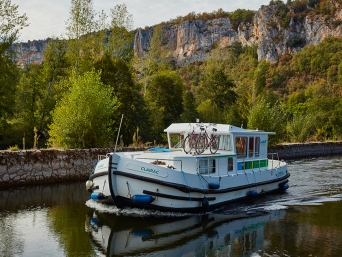 שייט תעלות Anjou בצרפת - 1 .jpg