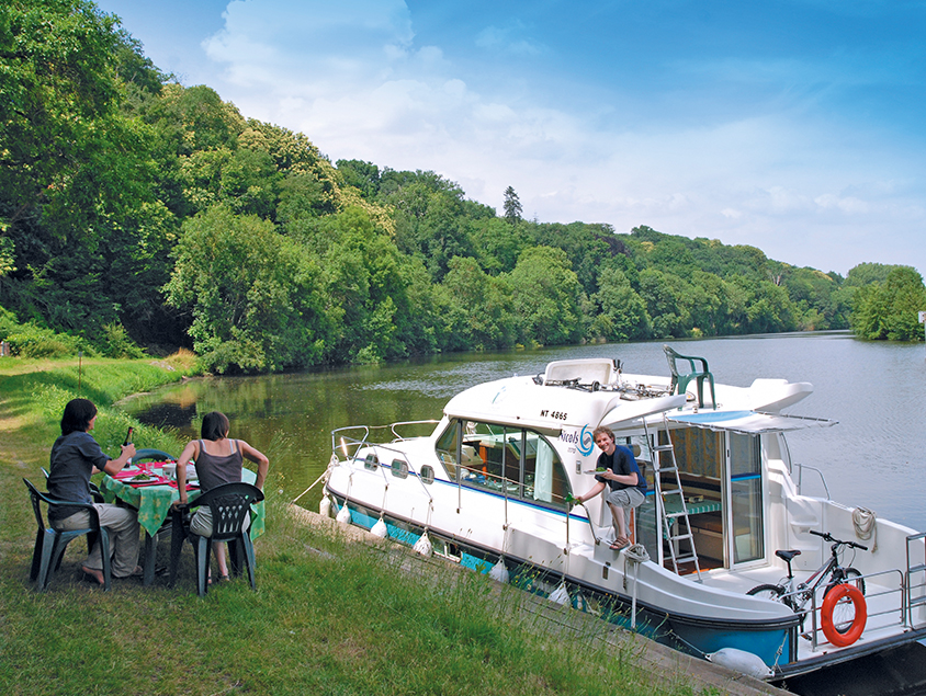 שייט תעלות Between Lakes and Castles בגרמניה -4