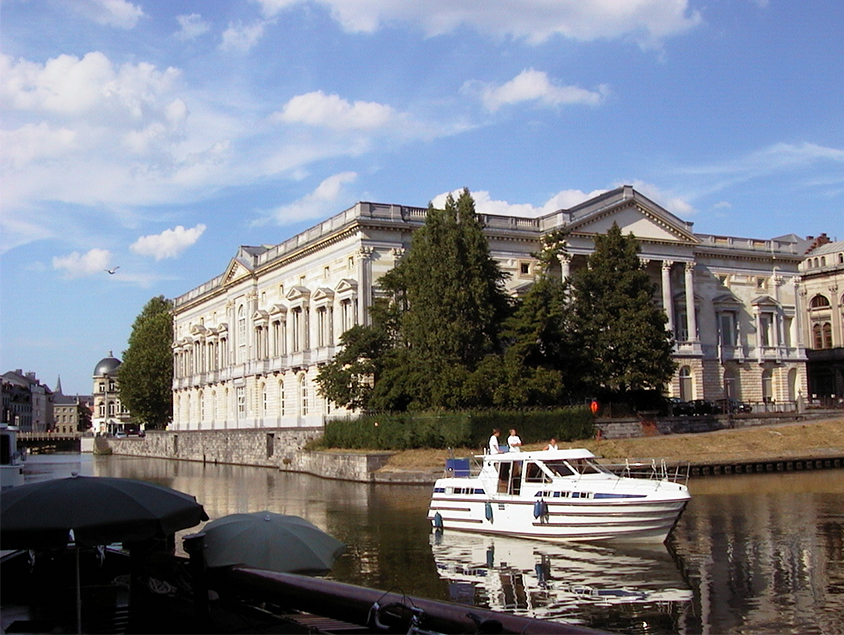 שייט תעלות Brugge בבלגיה-4