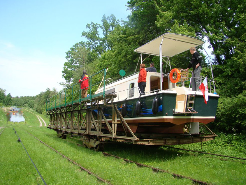 שייט תעלות Lakes, Forests, Bison & Lynx בפולין