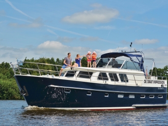 שייט תעלות The country of windmills בהולנד