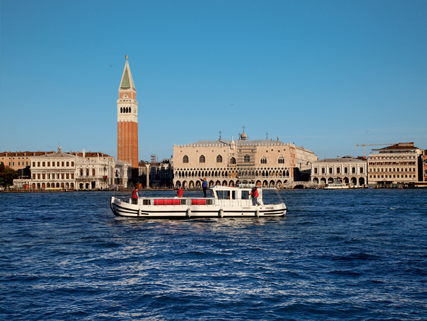 שייט תעלות Venice – Huge and serene באיטליה