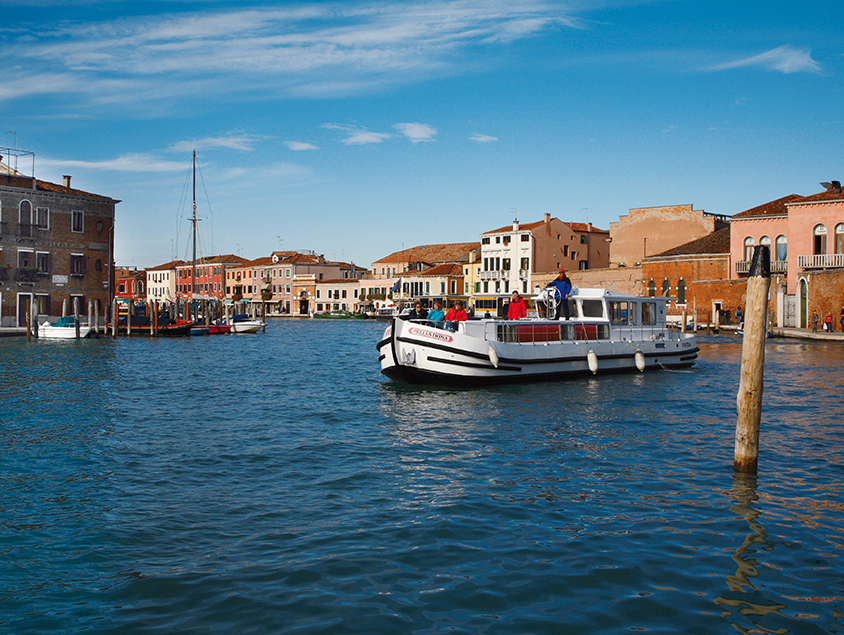 שייט תעלות Venice – Huge and serene באיטליה -2