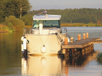 שייט תעלות בנהיגה עצמית בשוודיה.jpg